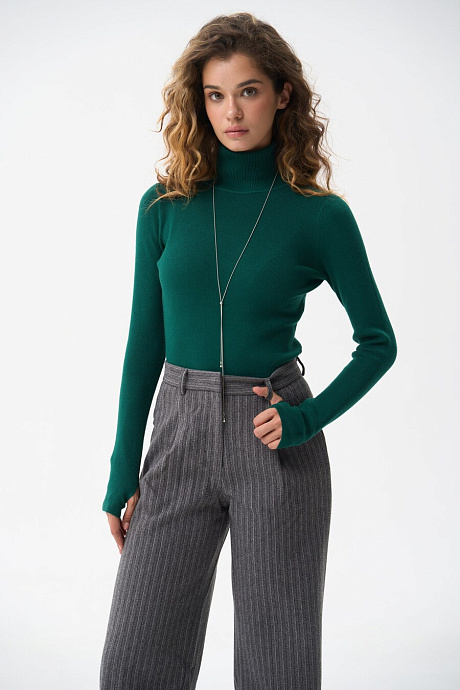 картинка Гольф с разрезом на рукаве в цвете green магазин Solmar