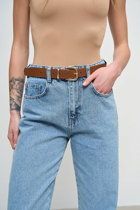 Коричневый ремень с золотой пряжкой  - 1143-2