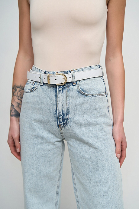 Молочный ремень с полукруглой золотой пряжкой - 1104-1